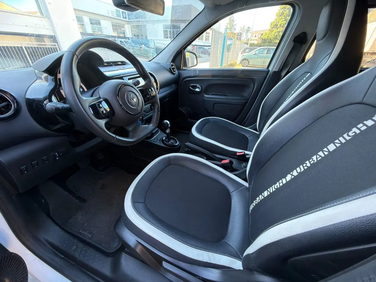 Renault Twingo usata a Pavia (11)