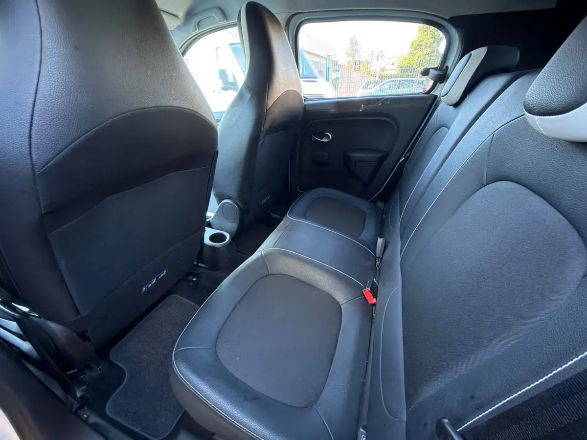 Renault Twingo usata a Pavia (13)