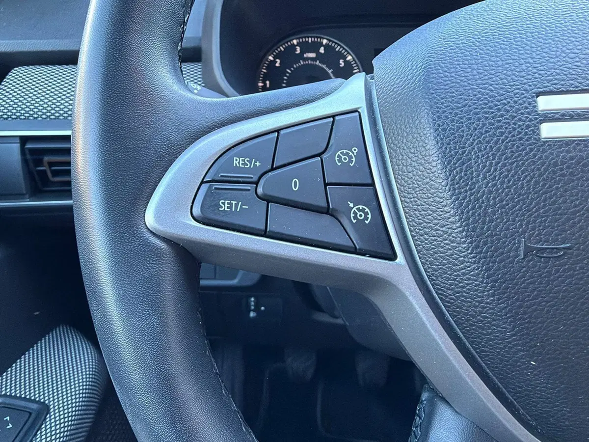 Dacia Sandero usata a Pavia (10)
