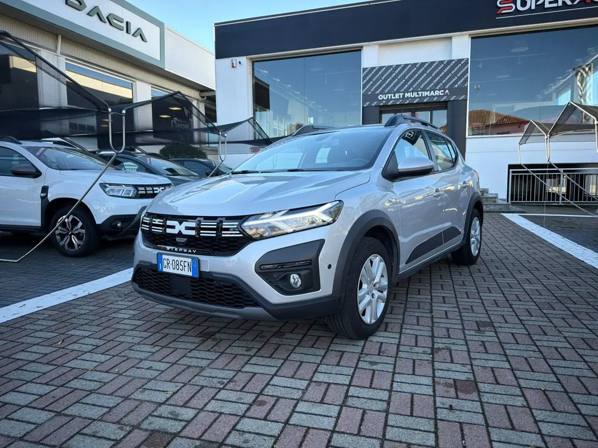 Dacia Sandero usata a Pavia (13)
