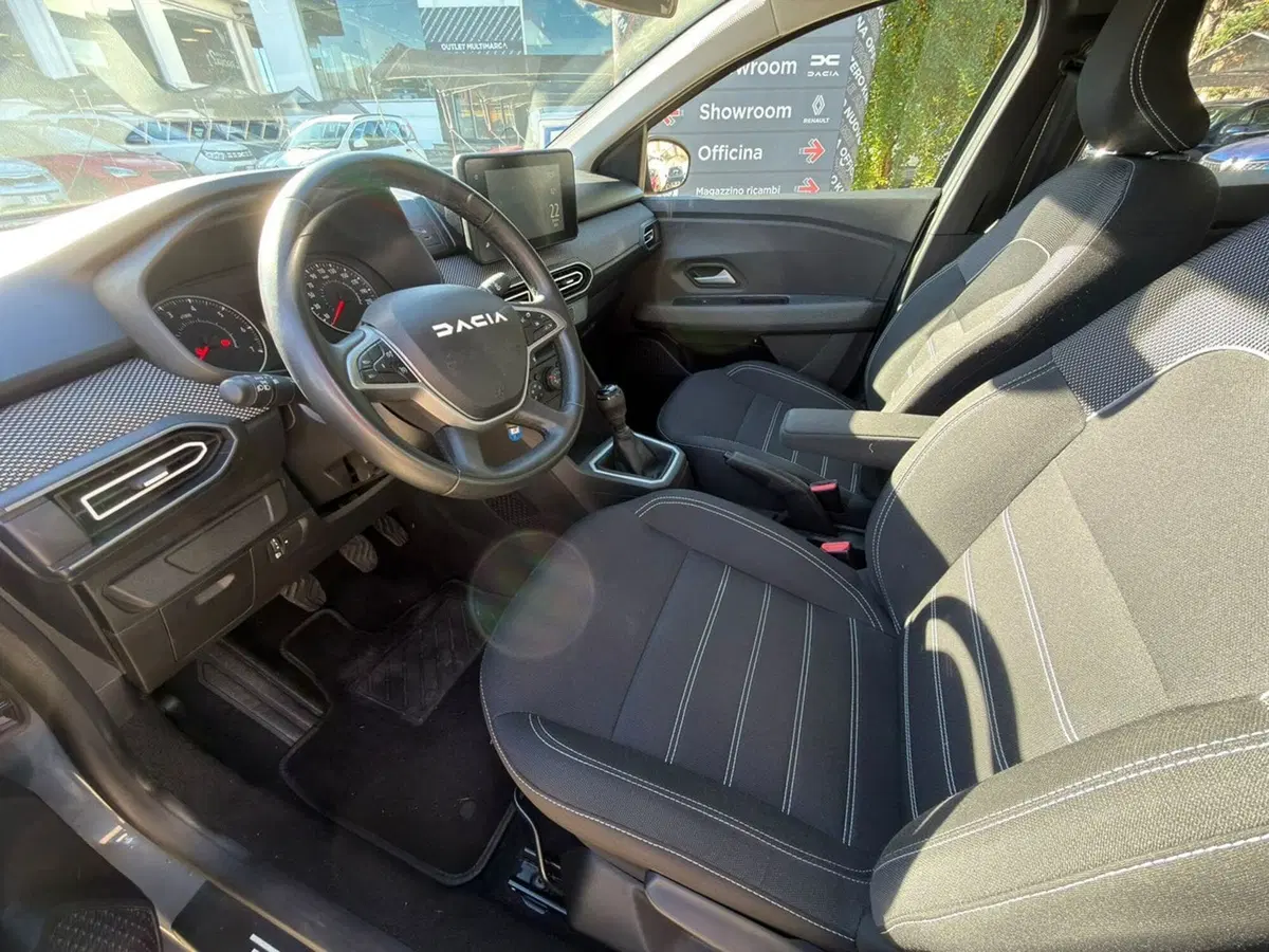 Dacia Sandero usata a Pavia (11)