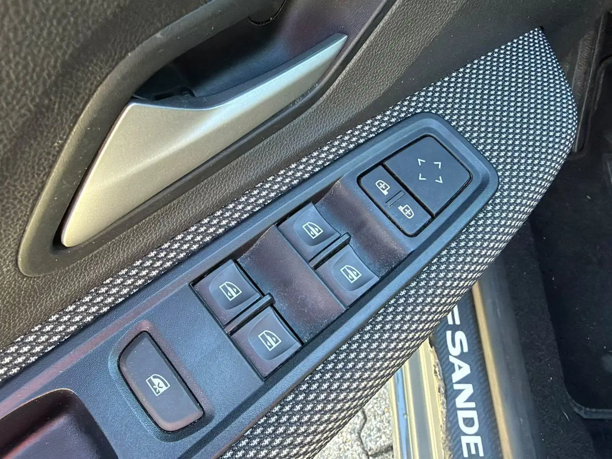 Dacia Sandero usata a Pavia (15)