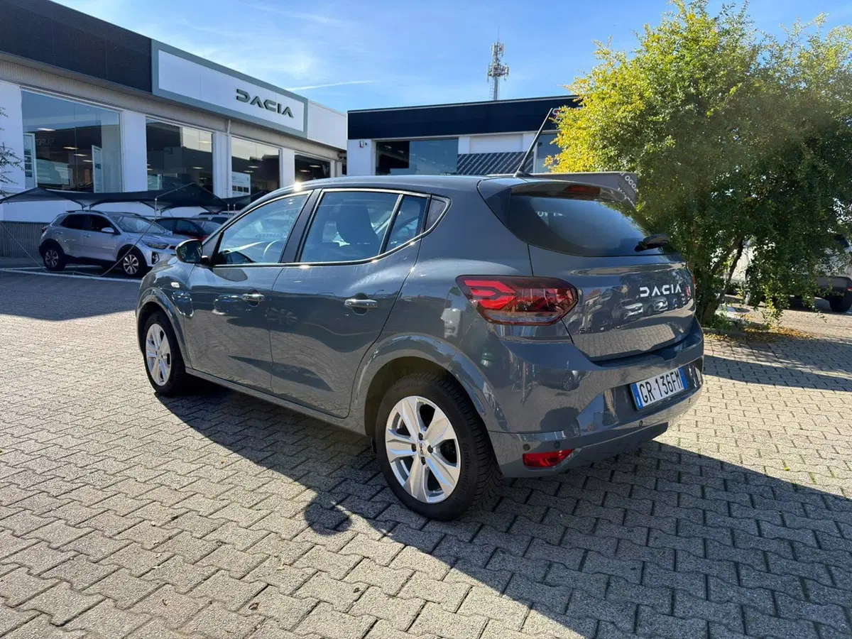 Dacia Sandero usata a Pavia (16)