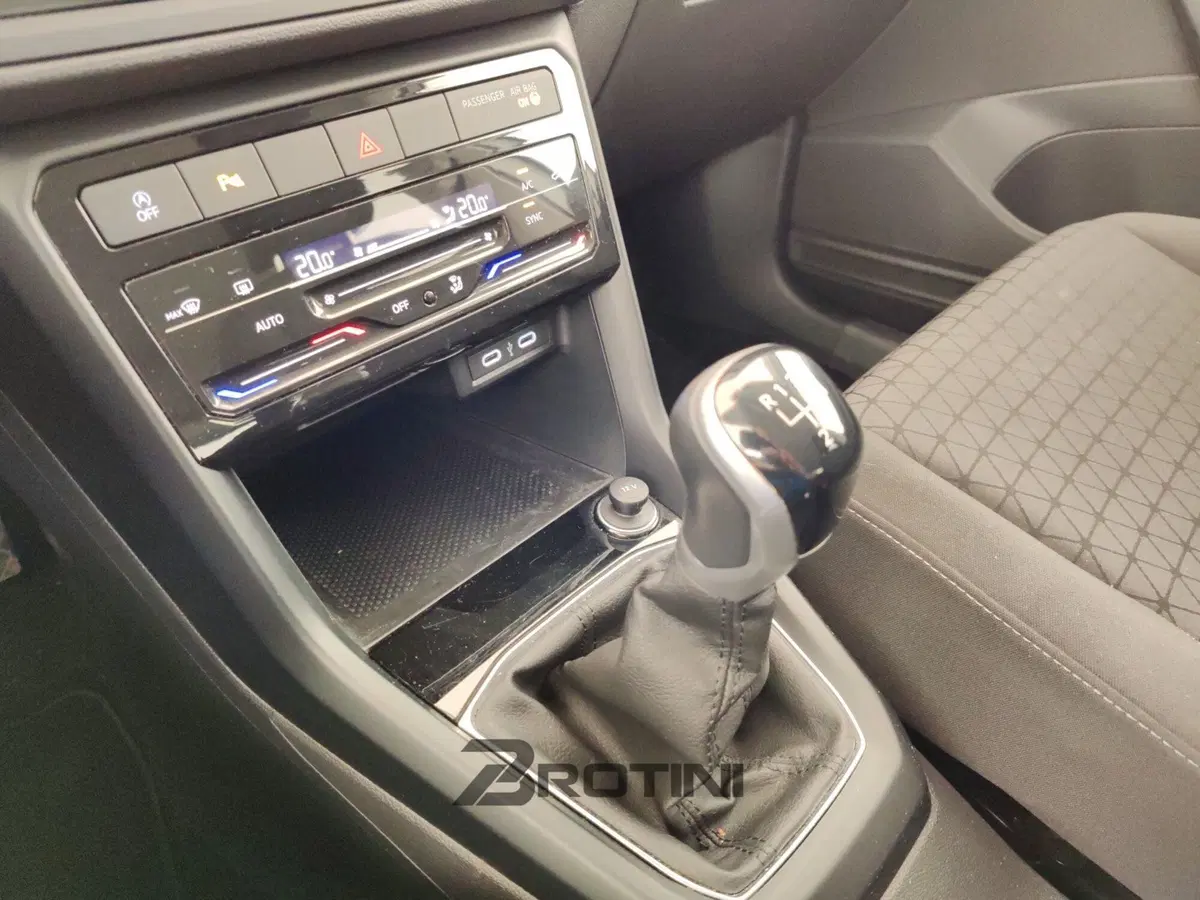 Volkswagen T-Cross usata a Massa-Carrara (11)