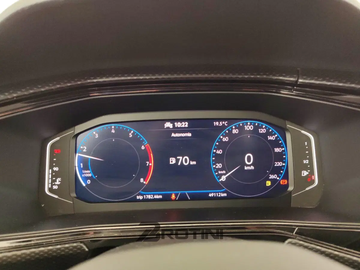 Volkswagen T-Cross usata a Massa-Carrara (13)