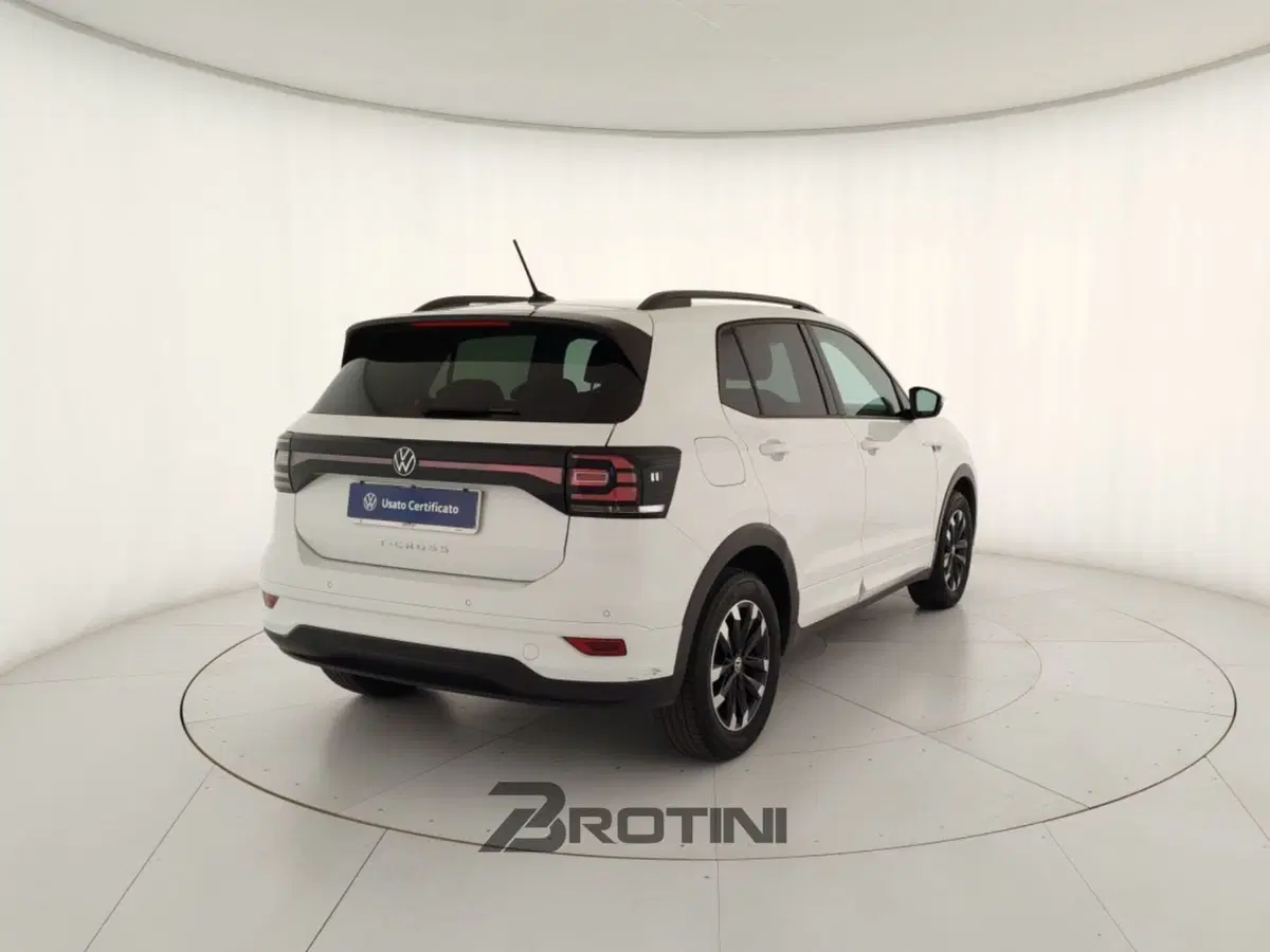 Volkswagen T-Cross usata a Massa-Carrara (3)