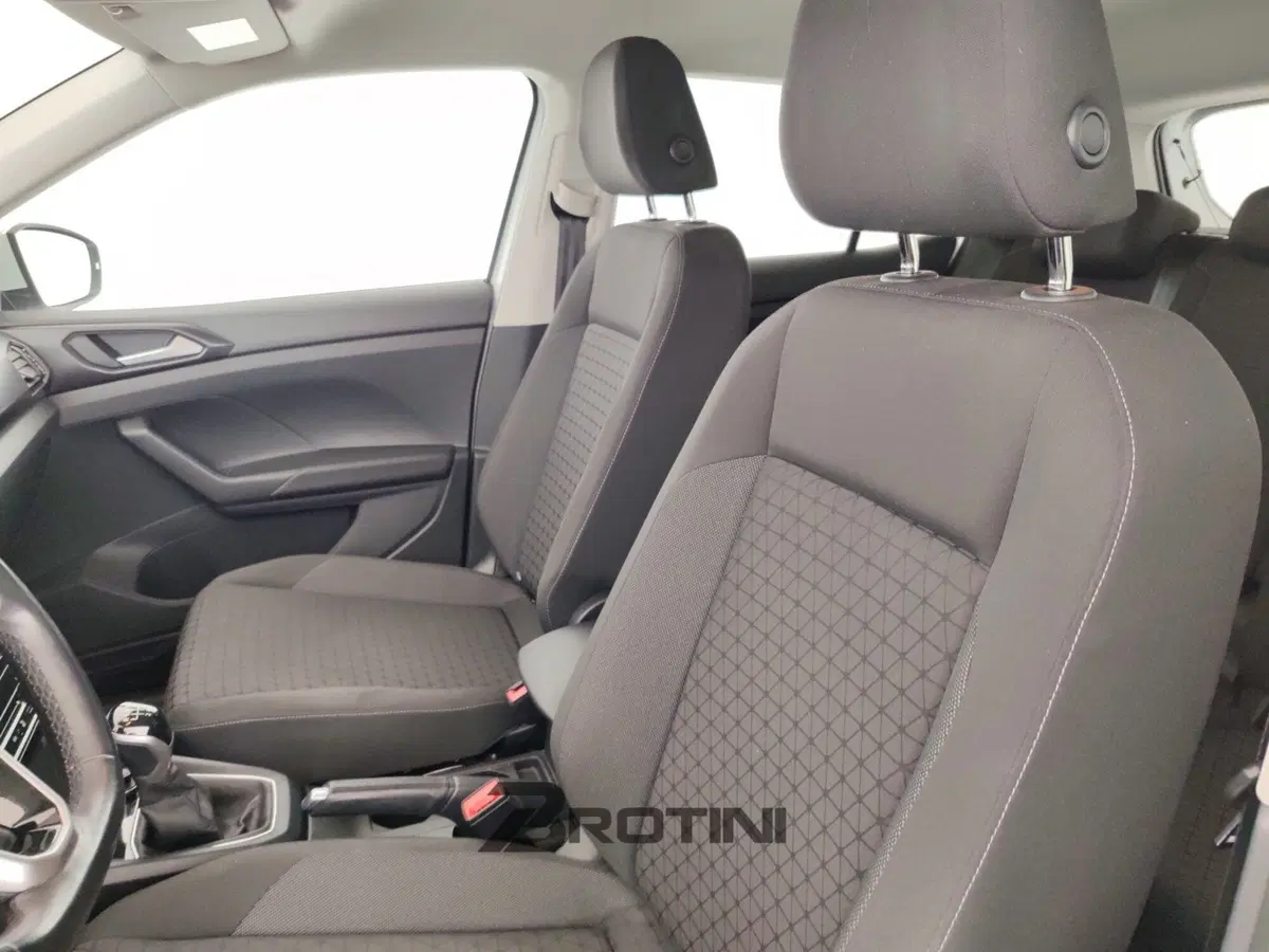 Volkswagen T-Cross usata a Massa-Carrara (9)