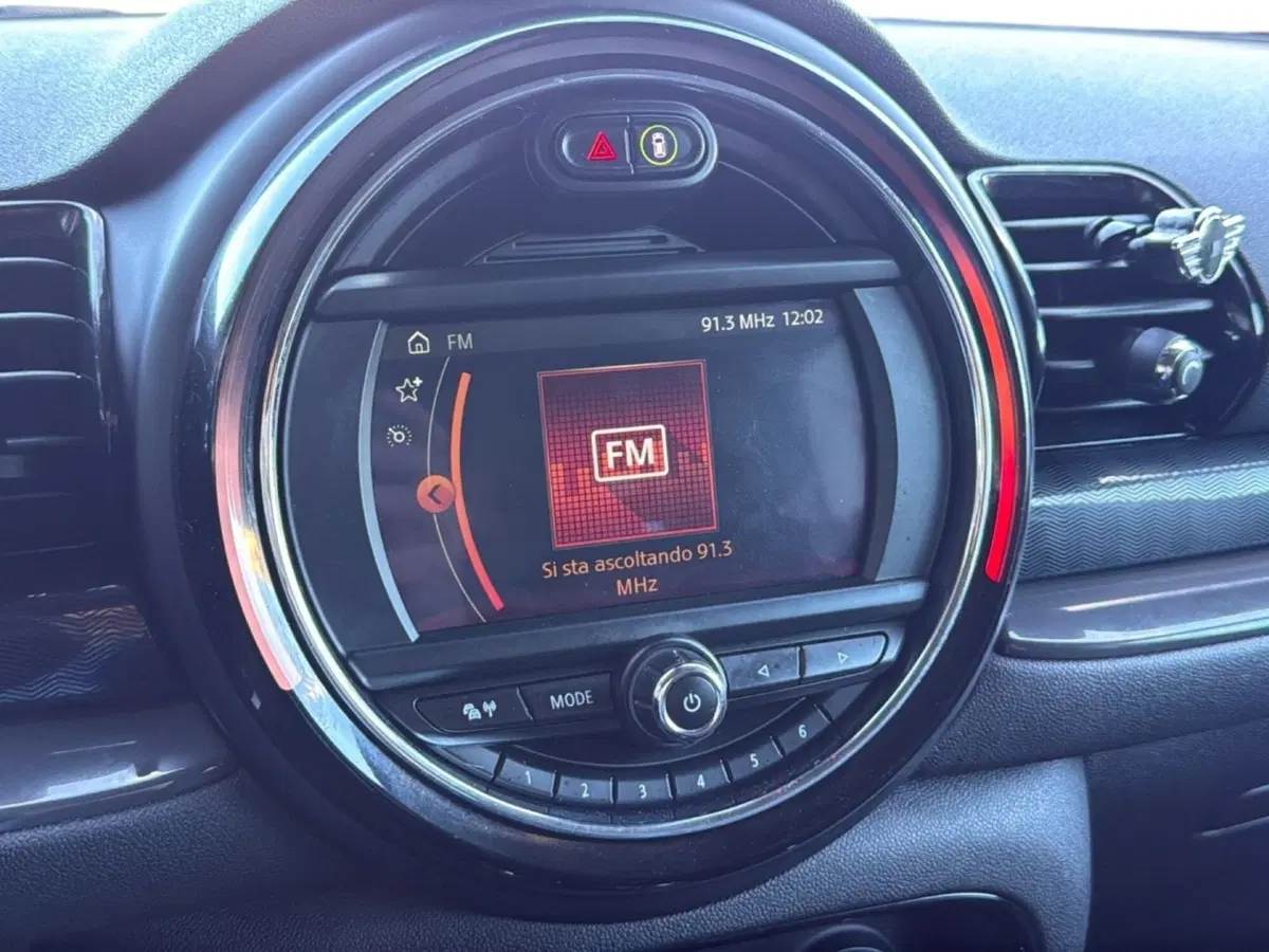 MINI Mini Clubman usata a Brindisi (15)
