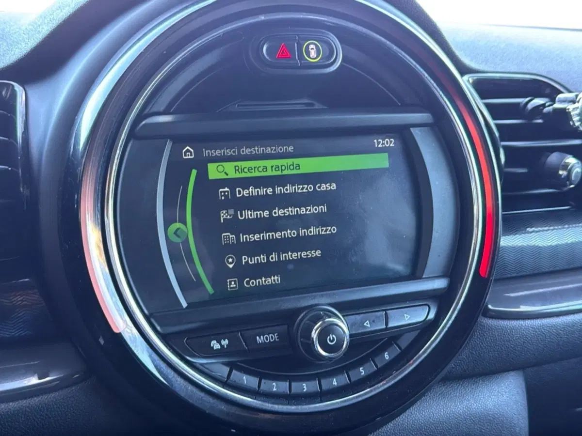 MINI Mini Clubman usata a Brindisi (17)