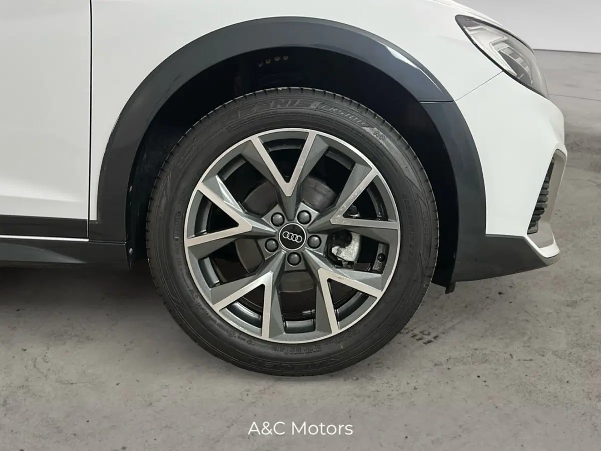 Audi A1 allstreet usata a Caserta (20)