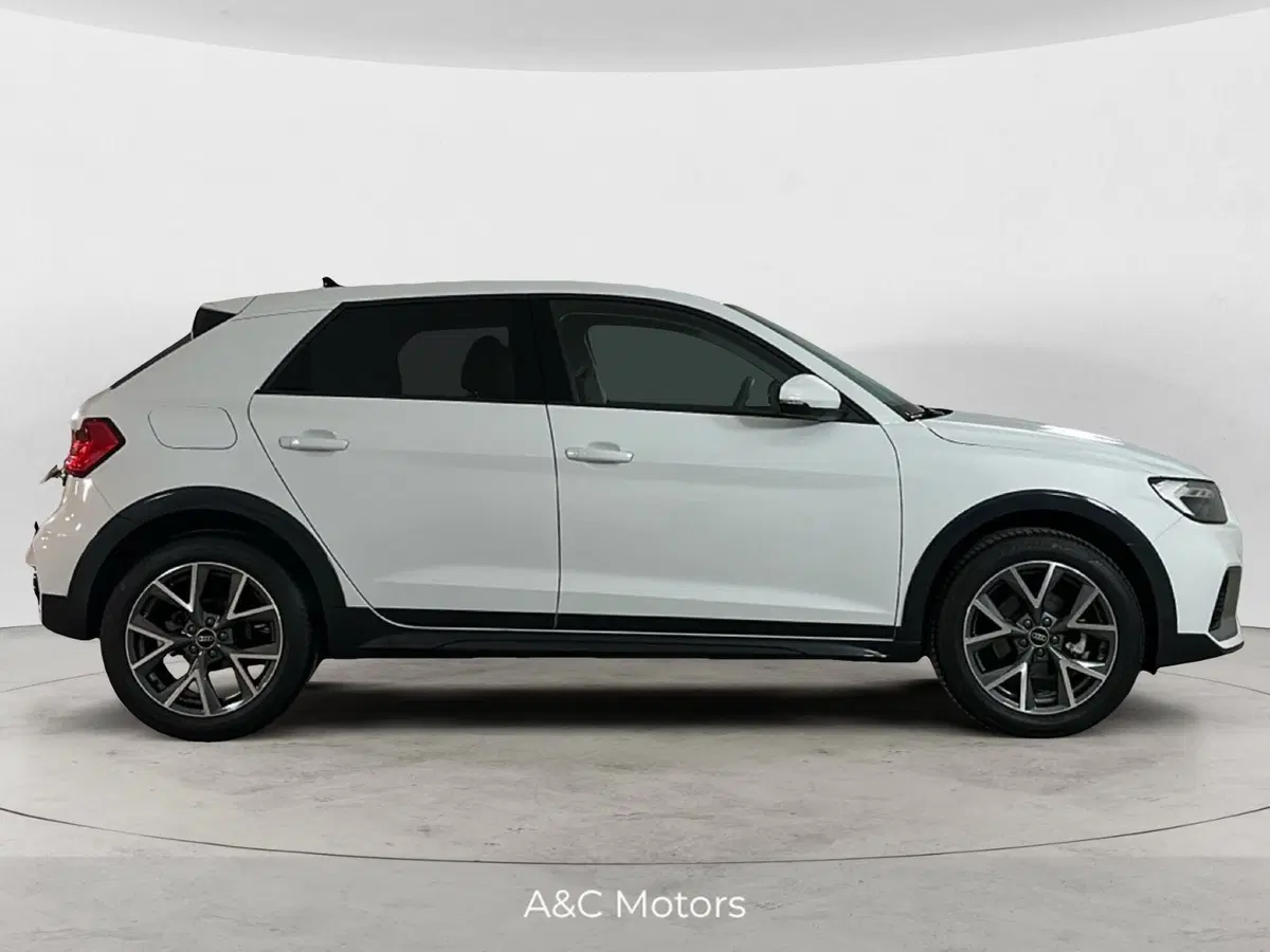 Audi A1 allstreet usata a Caserta (3)