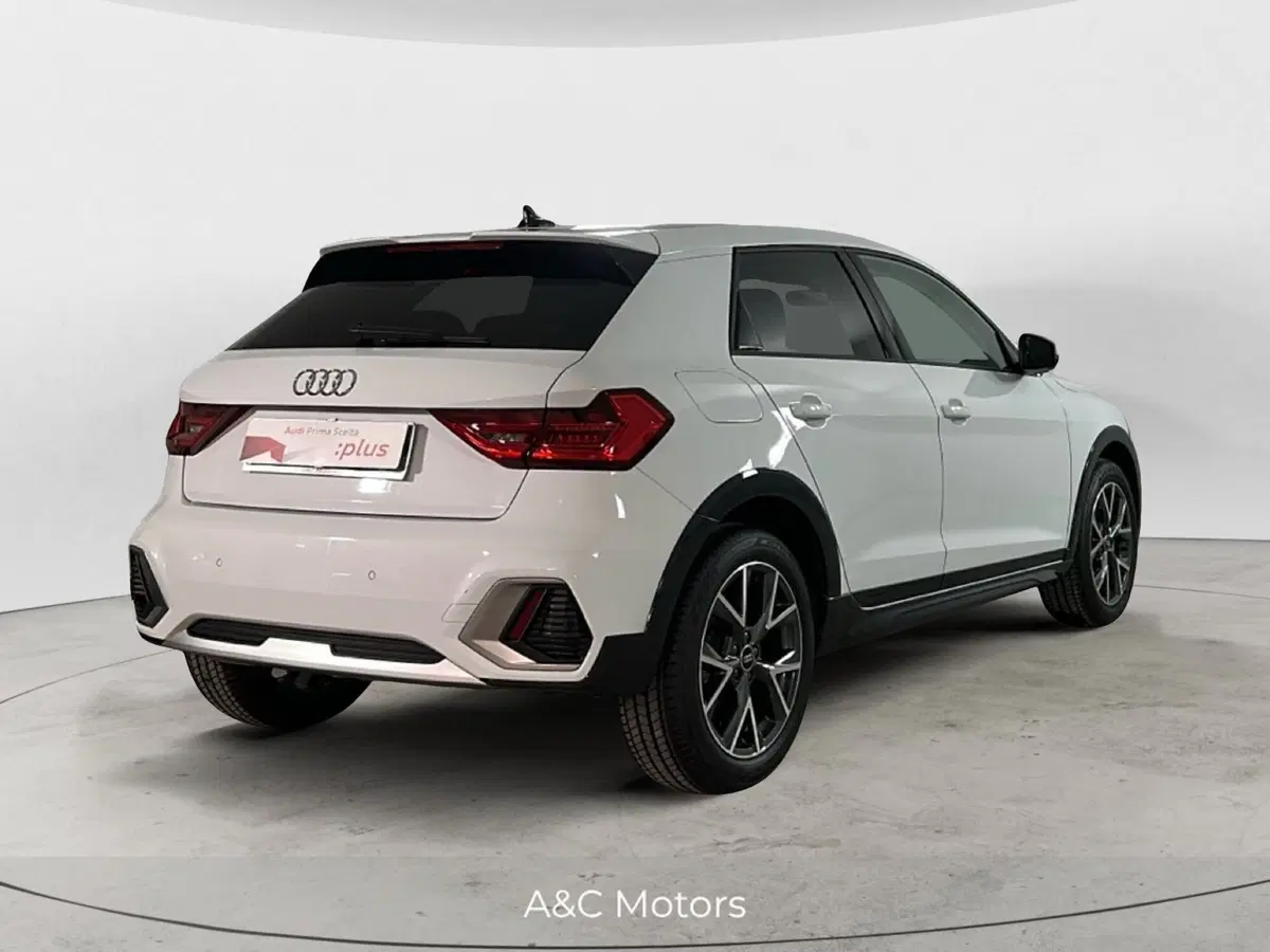 Audi A1 allstreet usata a Caserta (4)