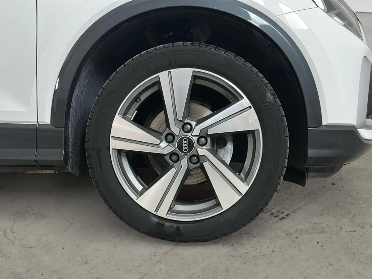 Audi Q2 usata a Napoli (18)