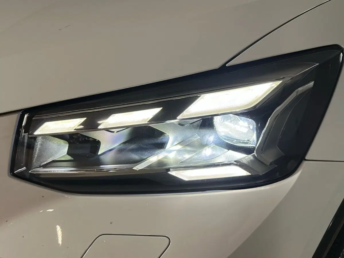 Audi Q2 usata a Napoli (19)