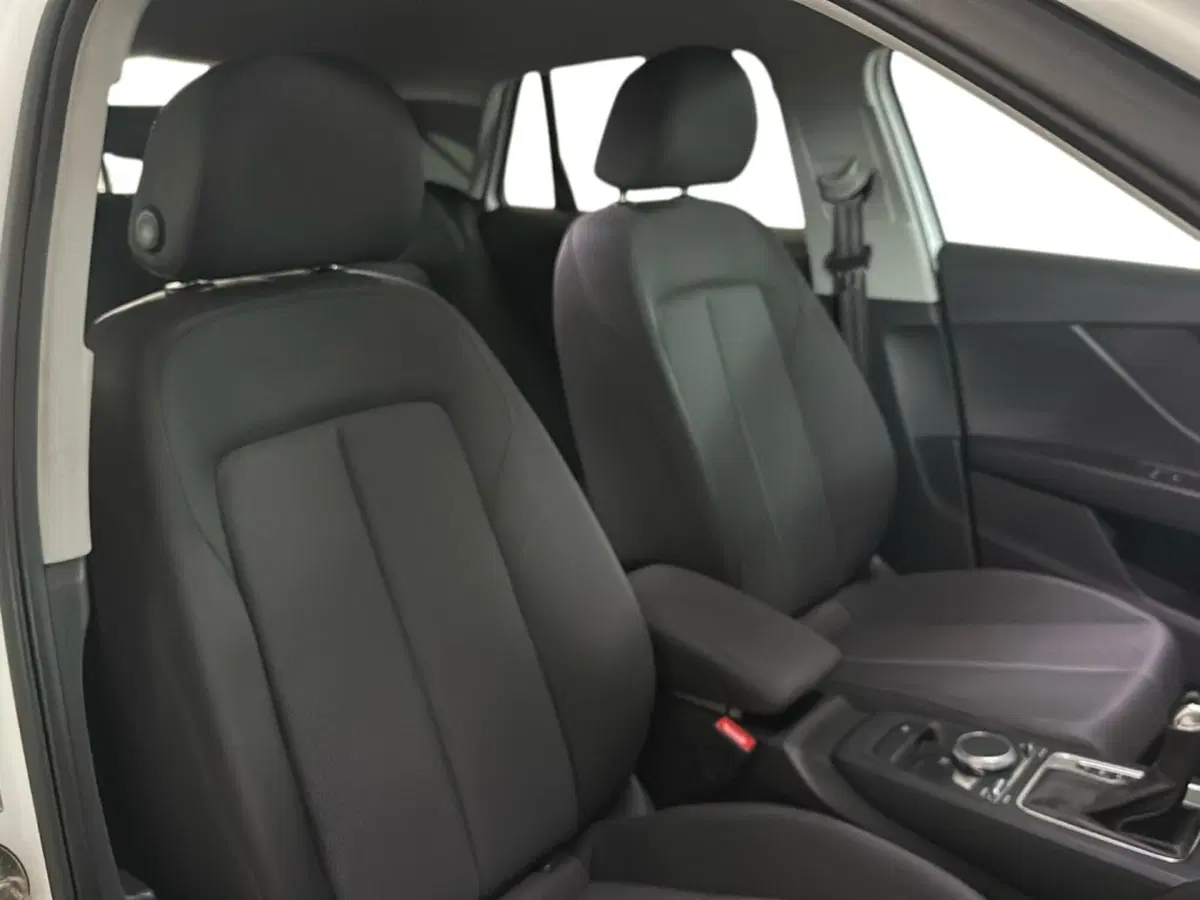 Audi Q2 usata a Napoli (9)