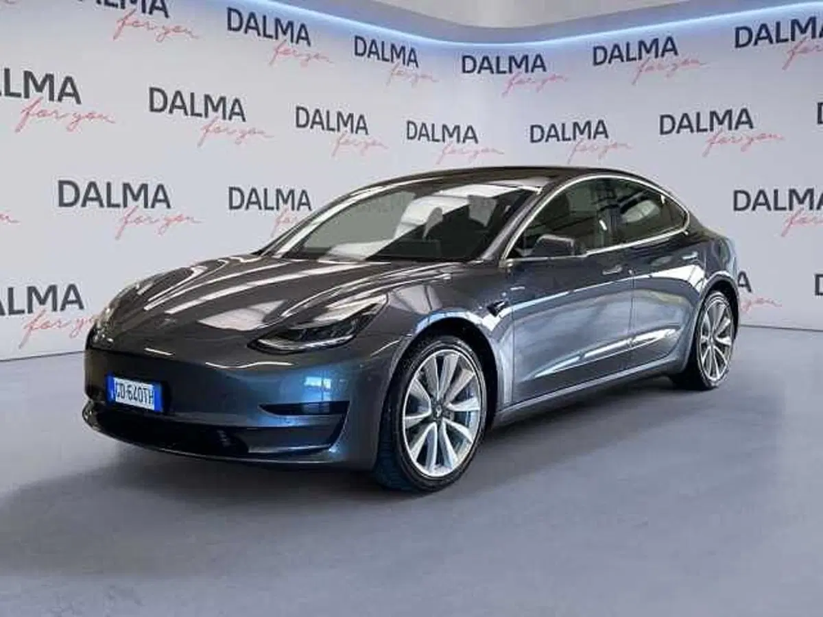 Tesla Model 3 nuova a Milano