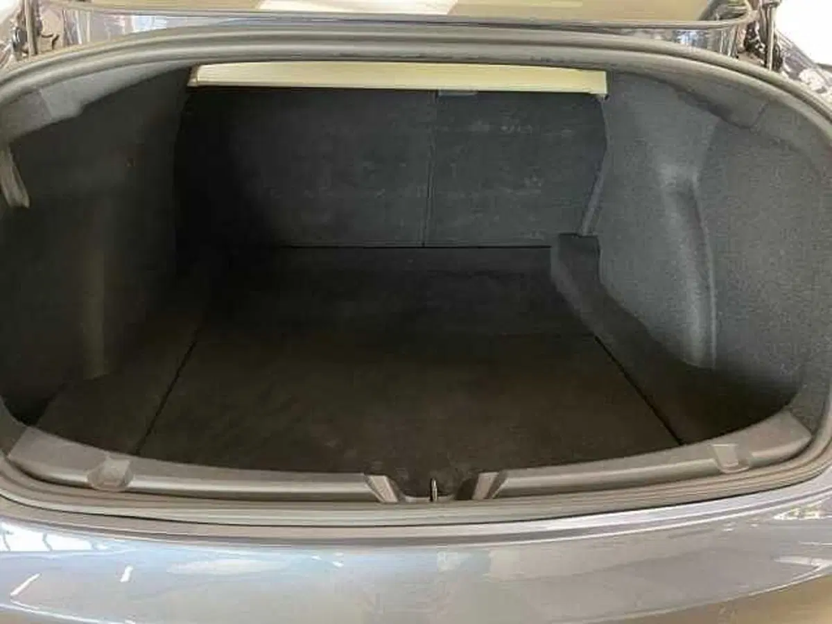Tesla Model 3 nuova a Milano (15)
