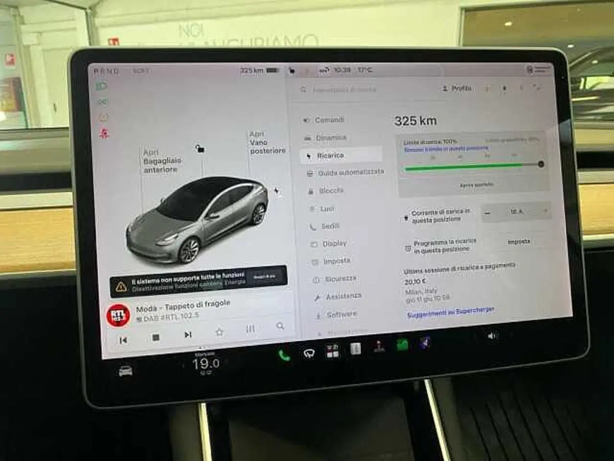 Tesla Model 3 nuova a Milano (16)