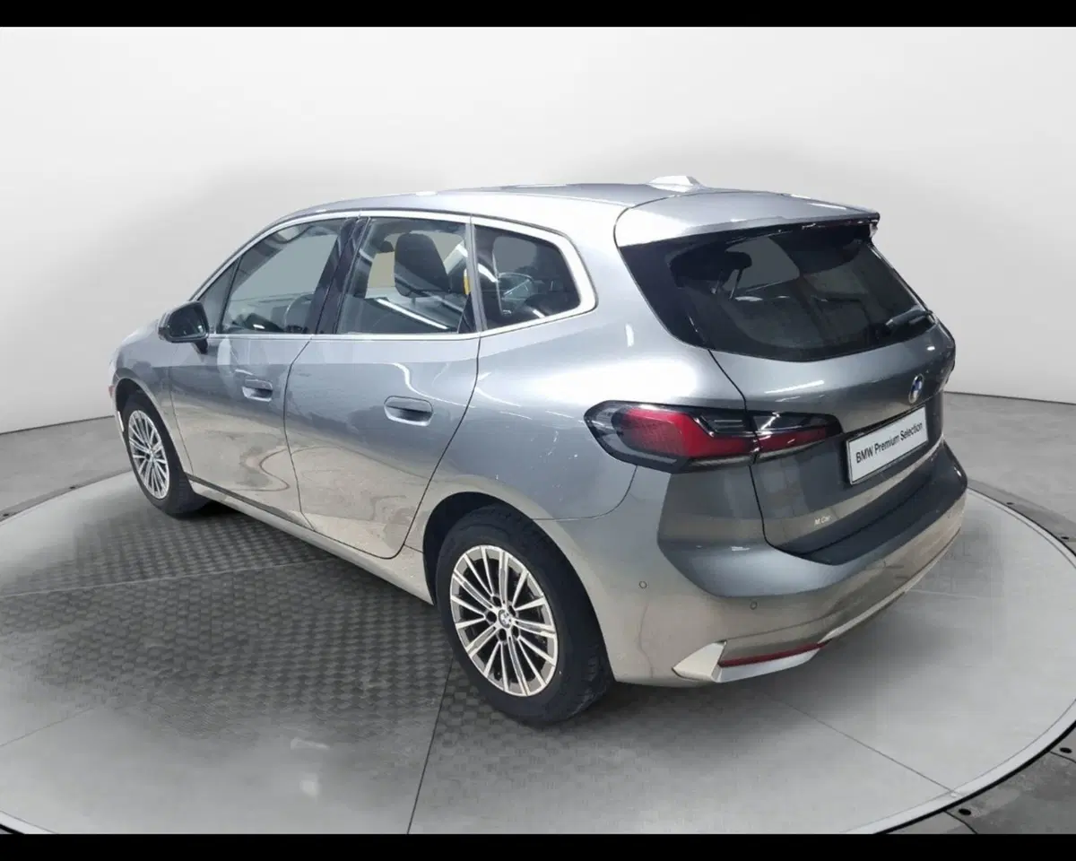 BMW Serie 2 Active Tourer usata a Caserta (8)