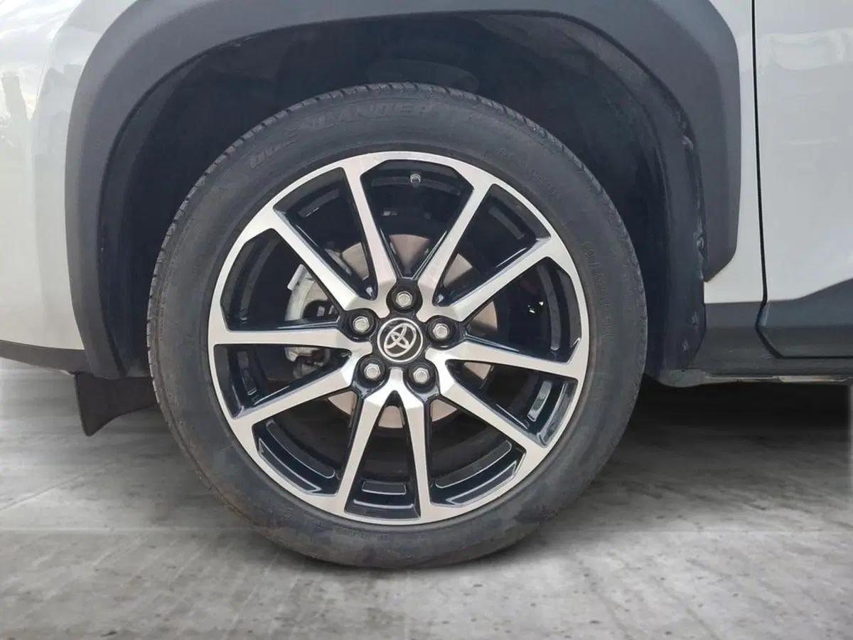 Toyota Yaris Cross usata a Roma (14)