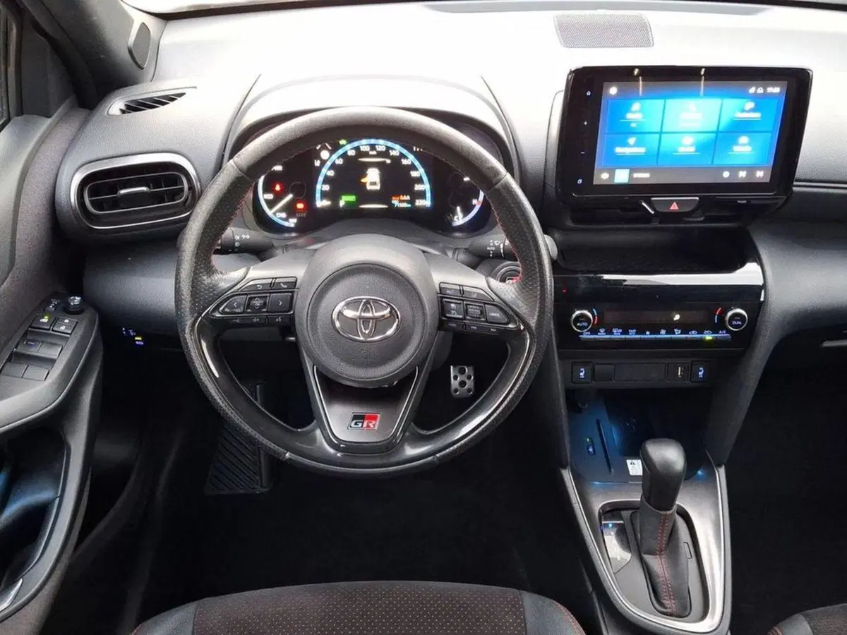 Toyota Yaris Cross usata a Roma (8)