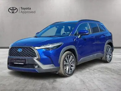 Toyota Corolla Cross Hybrid 2.0h Lounge 2wd 197cv e-cvt del 2023 usata a Roma
