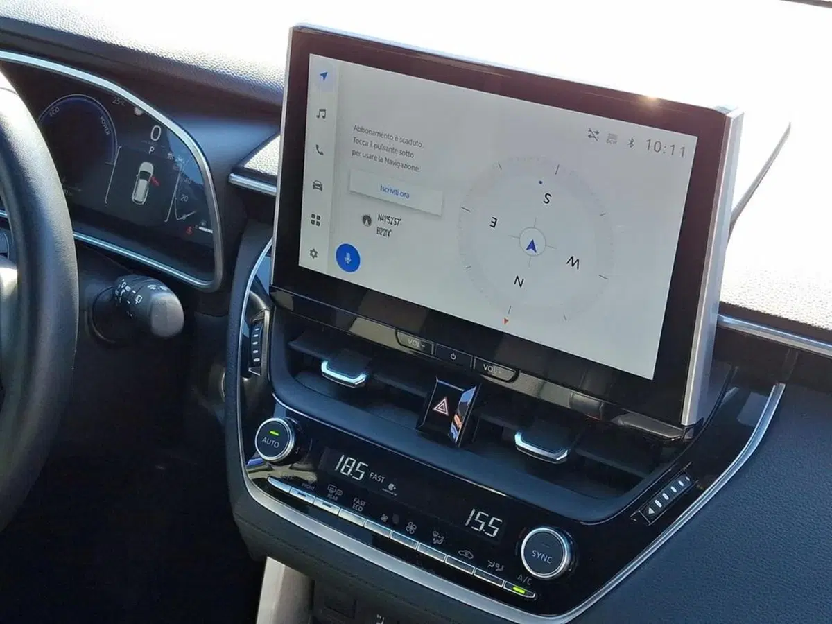 Toyota Corolla Cross Hybrid usata a Roma (10)
