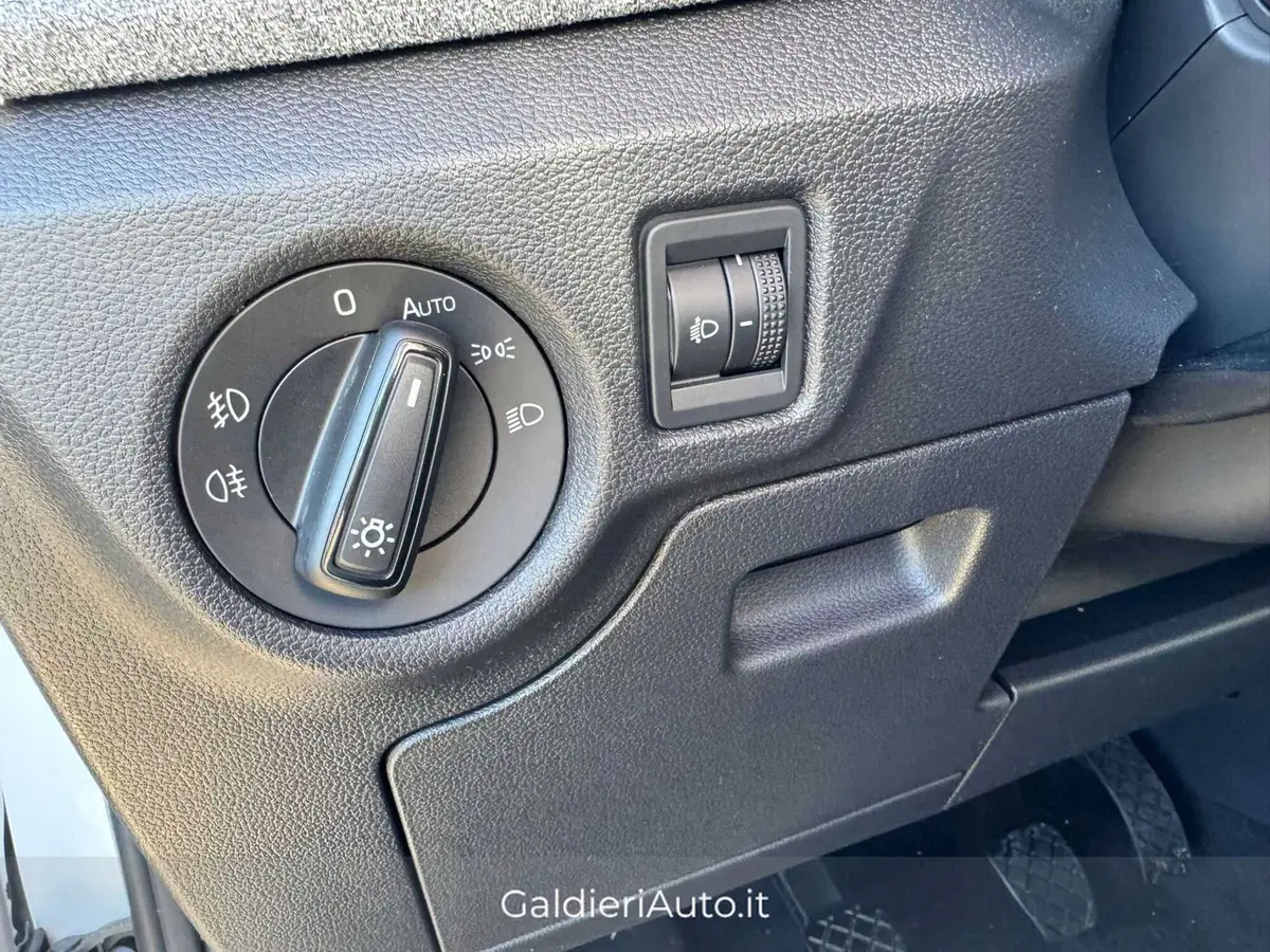 Skoda Kamiq nuova a Salerno (20)