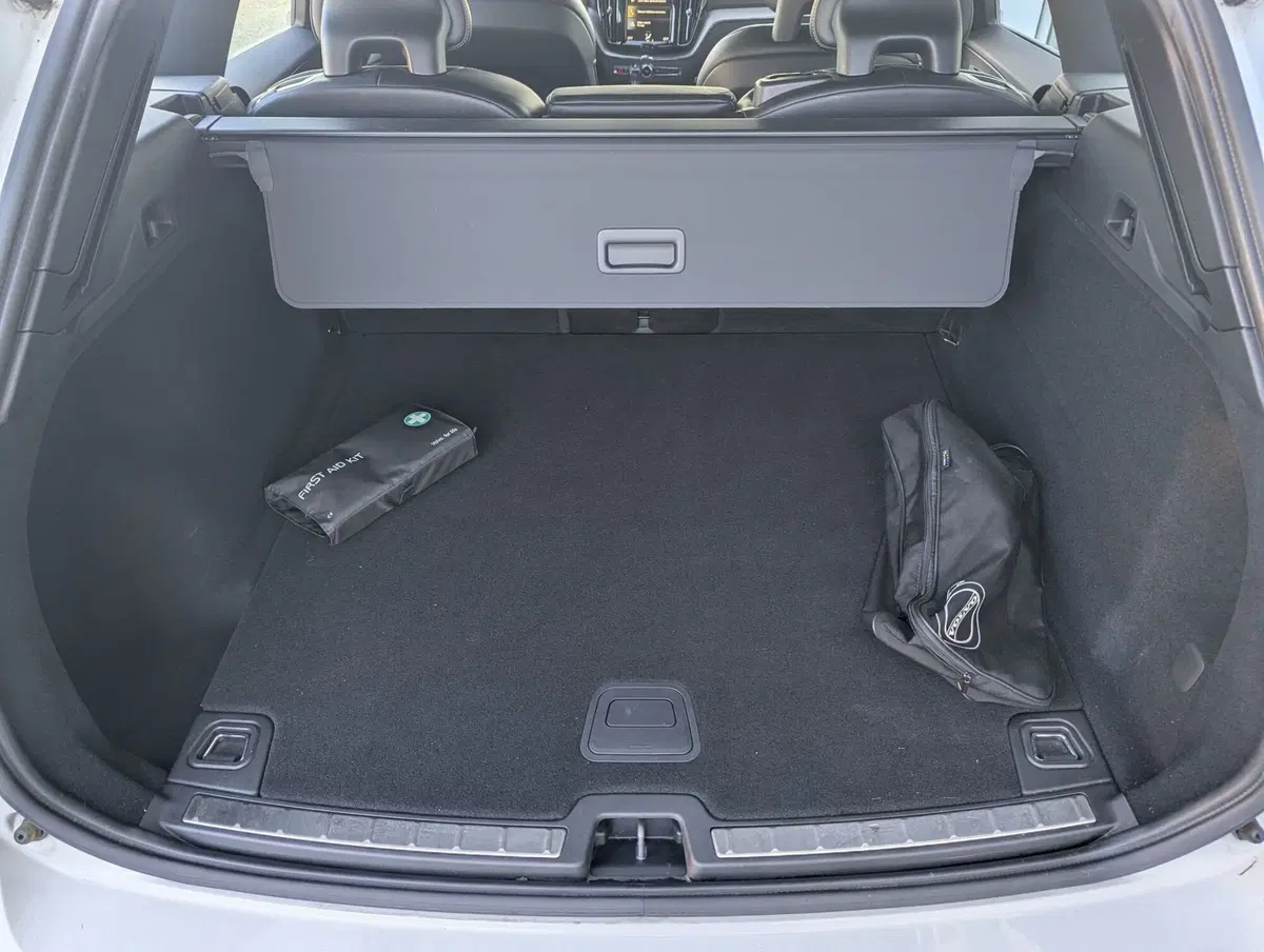 Volvo XC60 usata a Pescara (11)