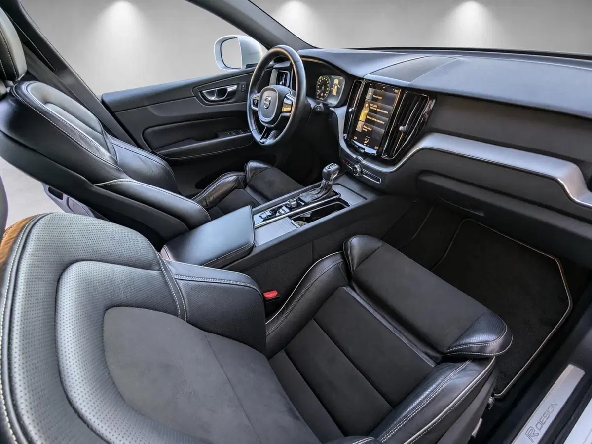 Volvo XC60 usata a Pescara (7)