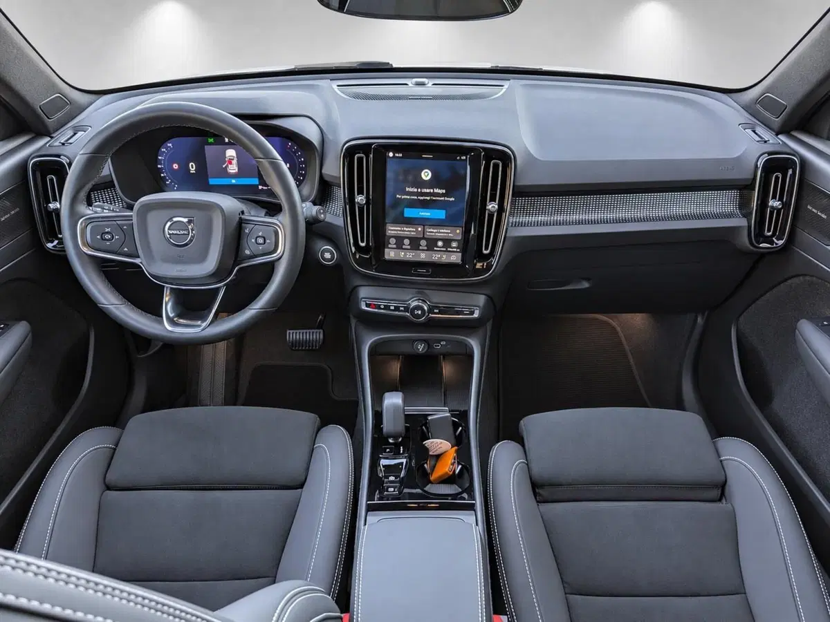 Volvo XC40 usata a Pescara (6)