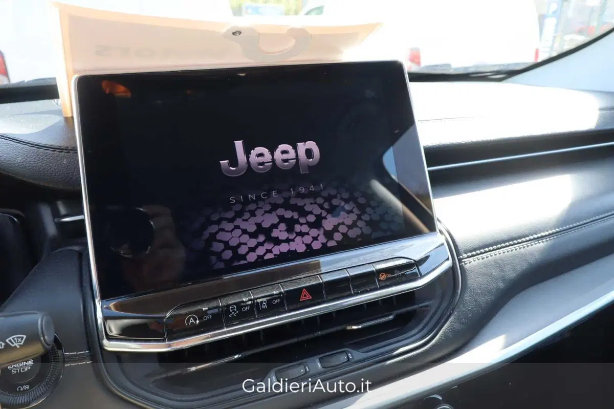 Jeep Avenger usata a Salerno (18)