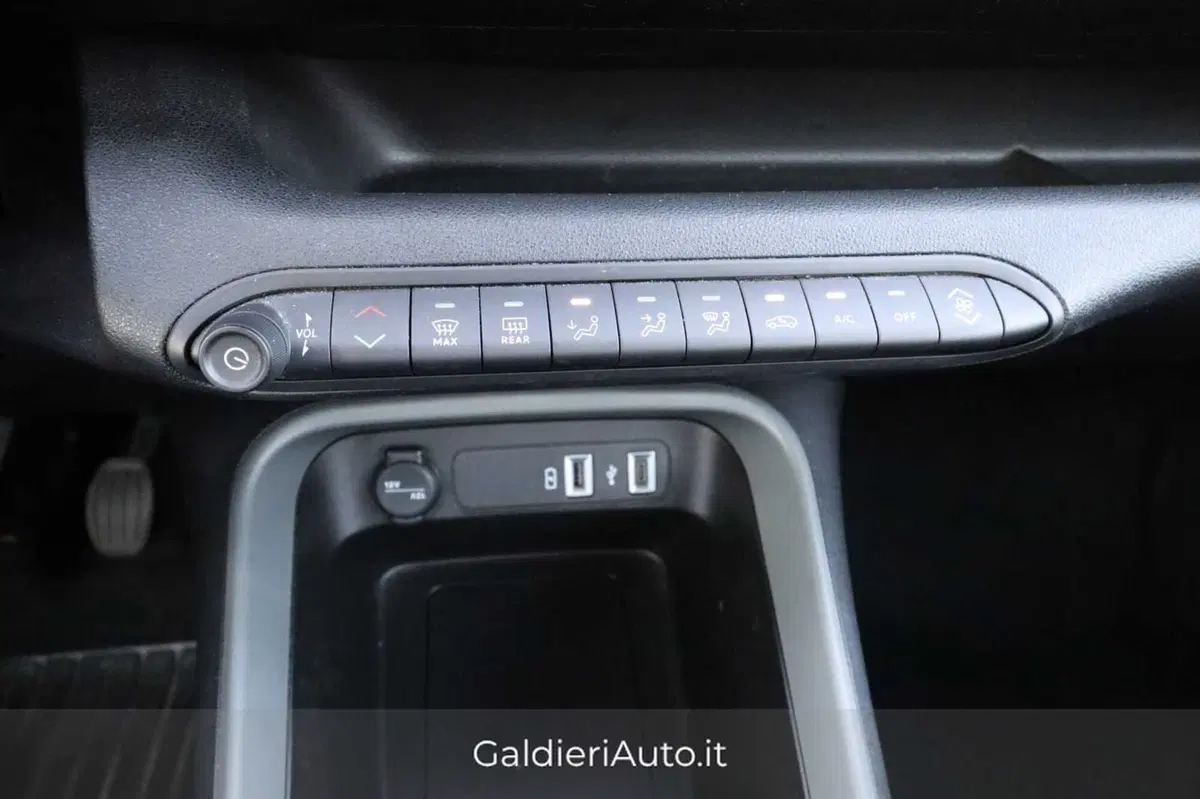 Jeep Avenger usata a Salerno (15)