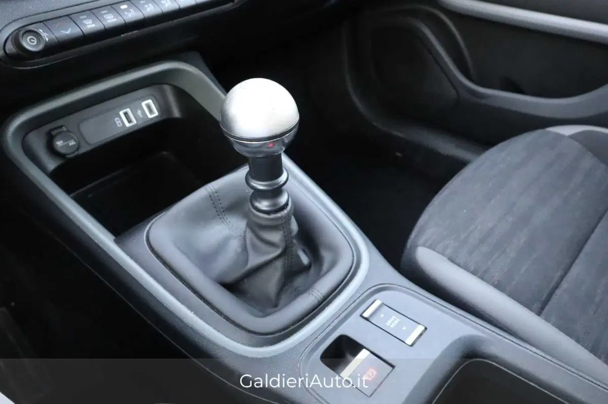 Jeep Avenger usata a Salerno (16)