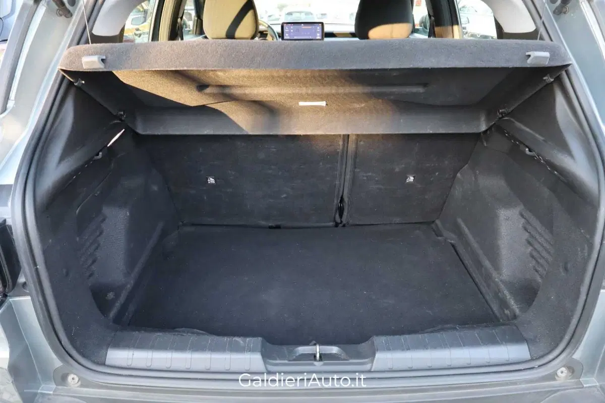 Jeep Avenger usata a Salerno (20)