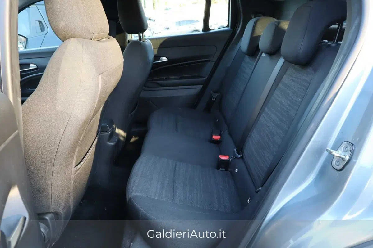 Jeep Avenger usata a Salerno (7)