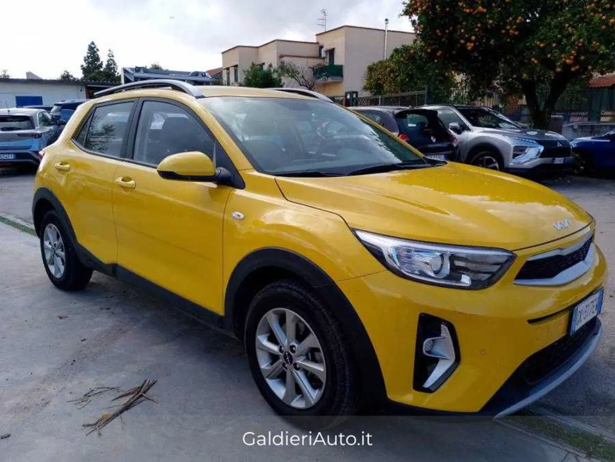 Kia Stonic usata a Salerno (2)