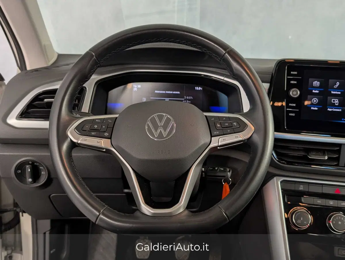 Volkswagen T-Roc usata a Salerno (13)