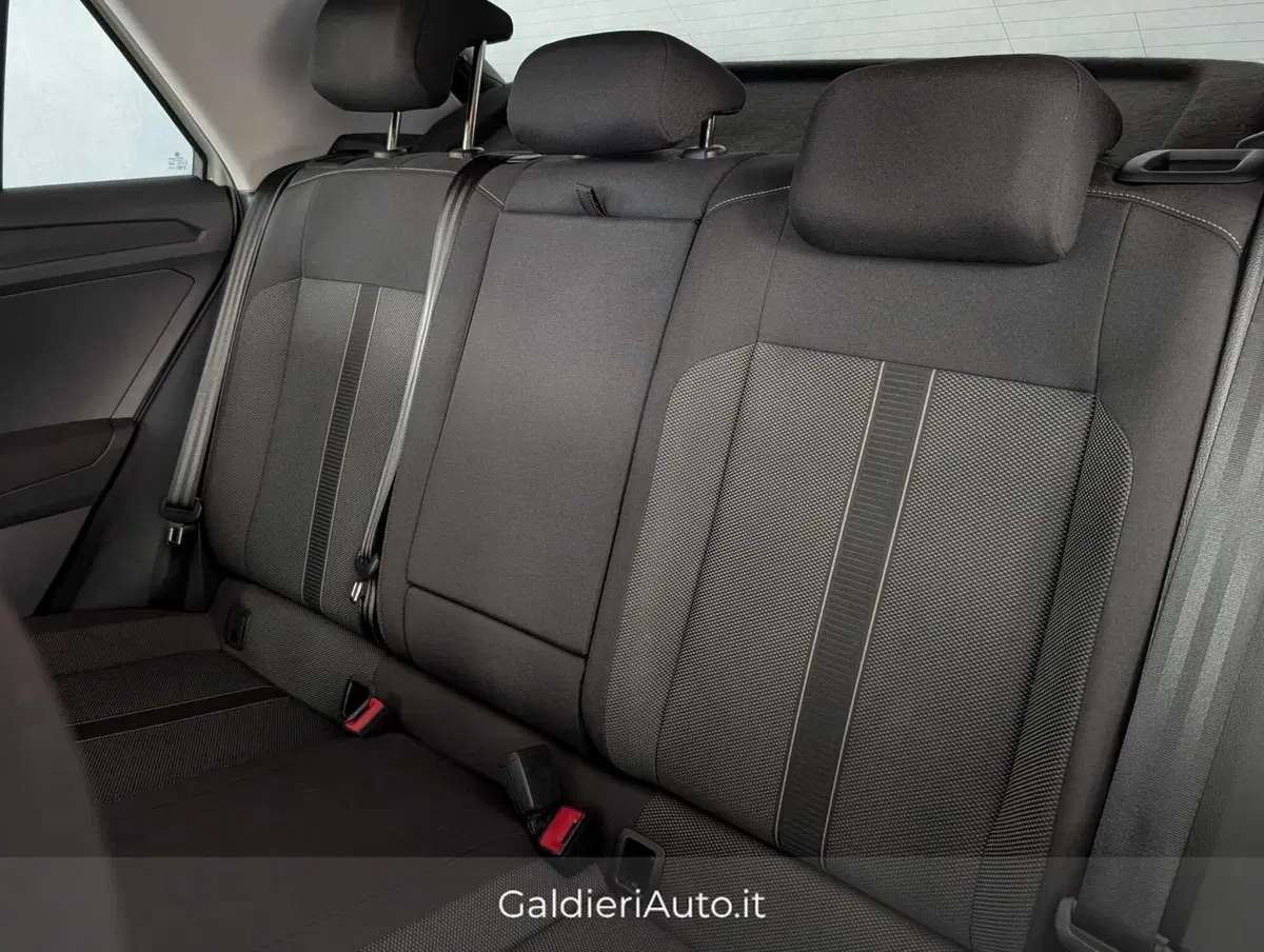 Volkswagen T-Roc usata a Salerno (7)