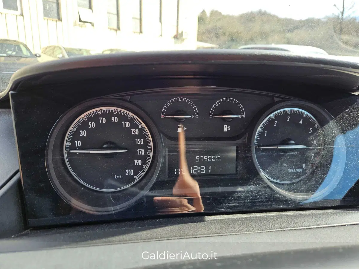 Lancia Ypsilon usata a Salerno (10)