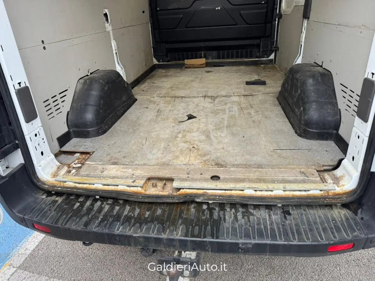 Ford Transit Furgone usata a Salerno (10)