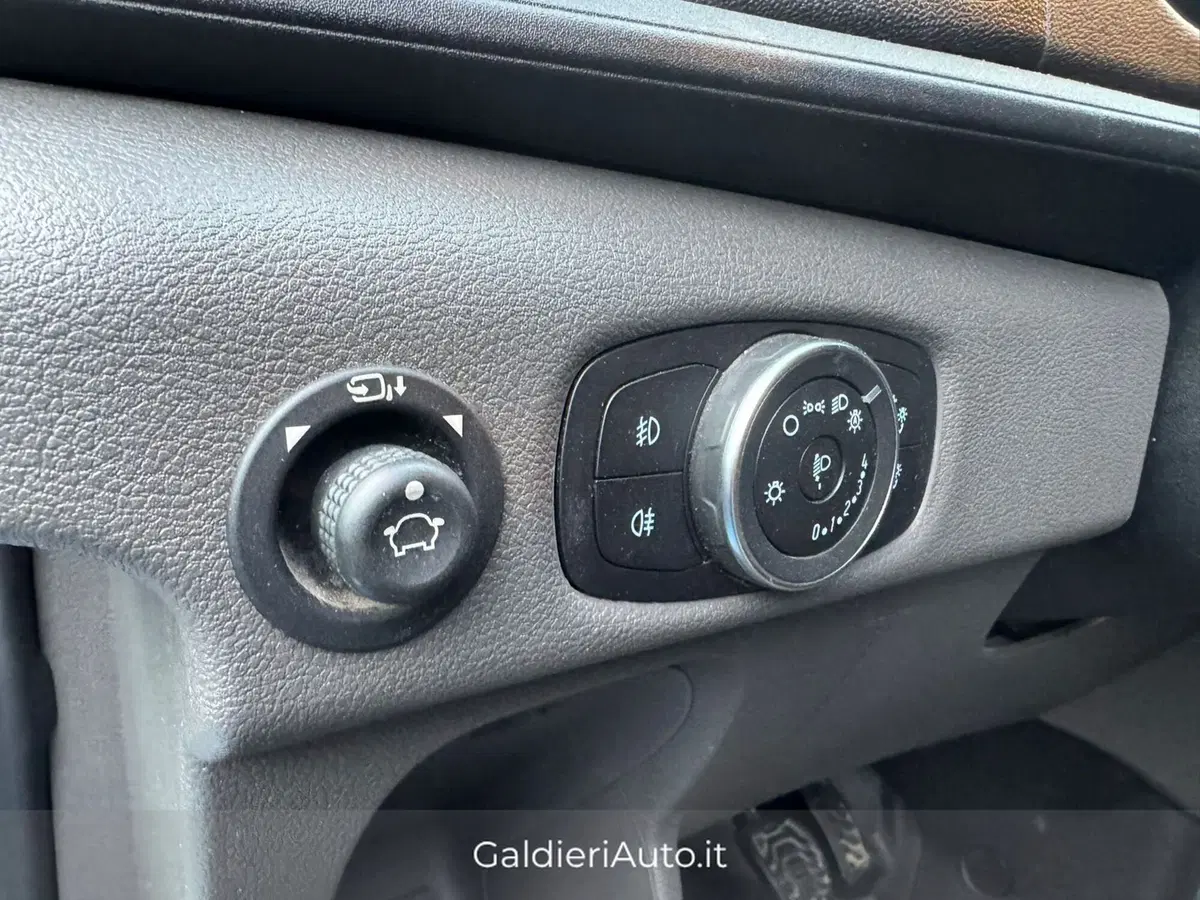 Ford Transit Furgone usata a Salerno (15)