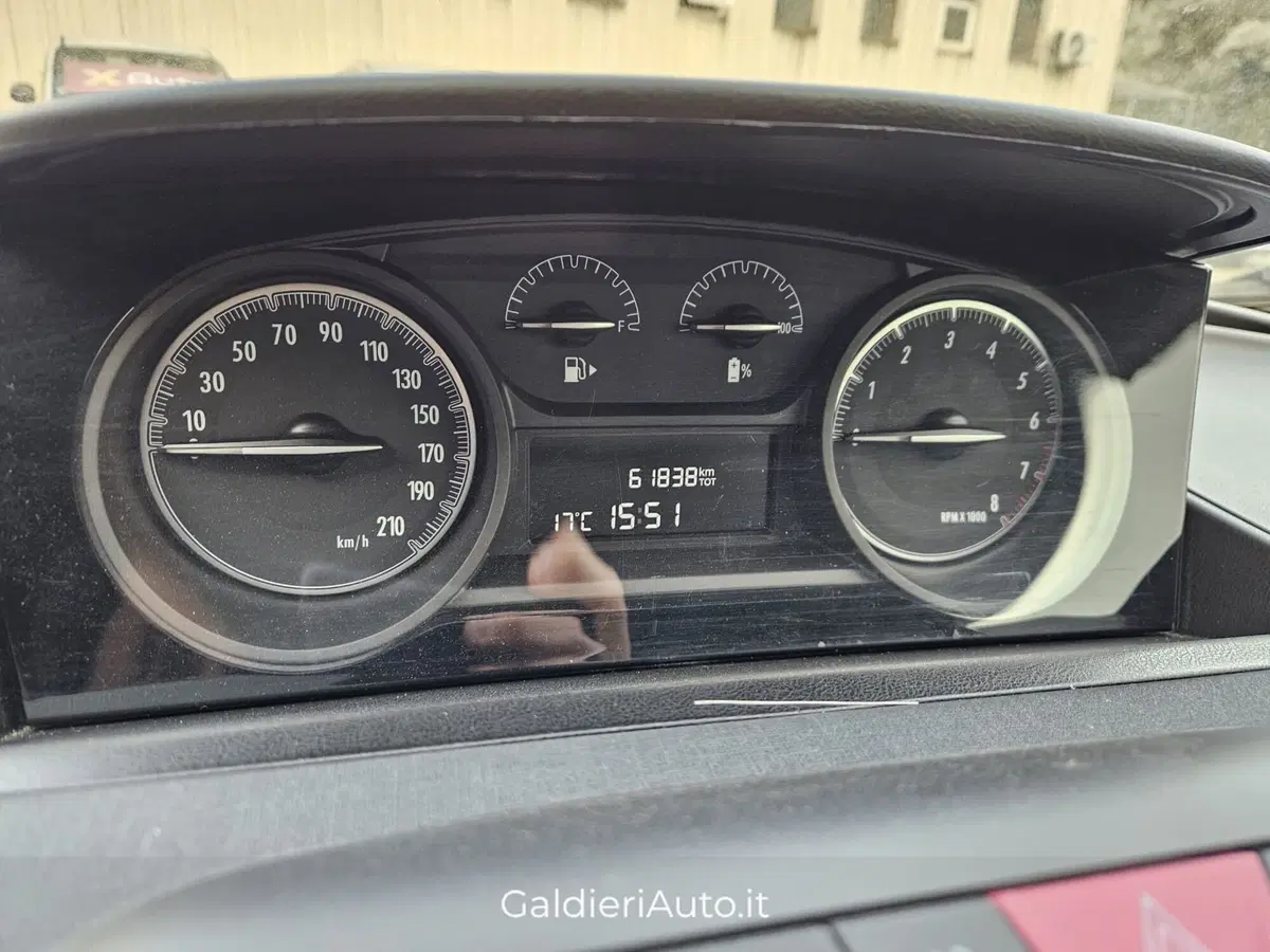 Lancia Ypsilon usata a Salerno (12)