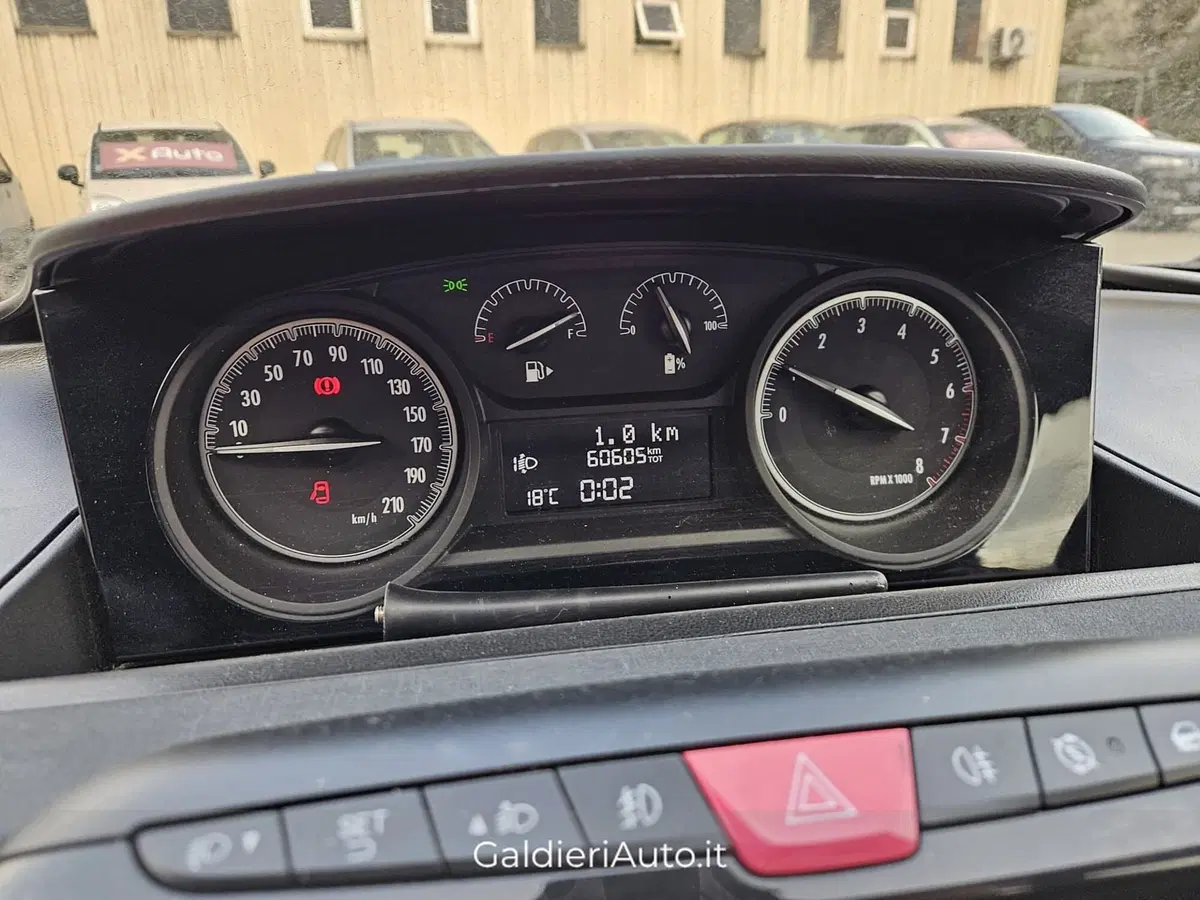 Lancia Ypsilon usata a Salerno (5)