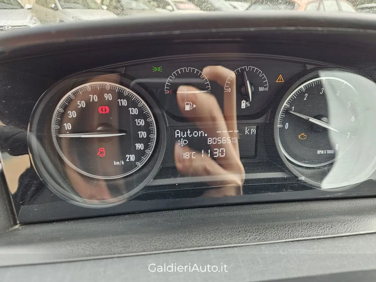 Lancia Ypsilon usata a Salerno (2)