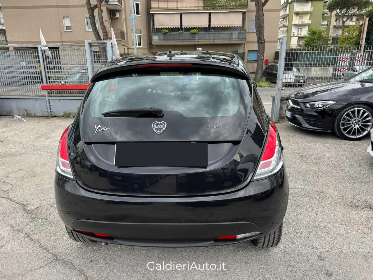 Lancia Ypsilon usata a Salerno (13)