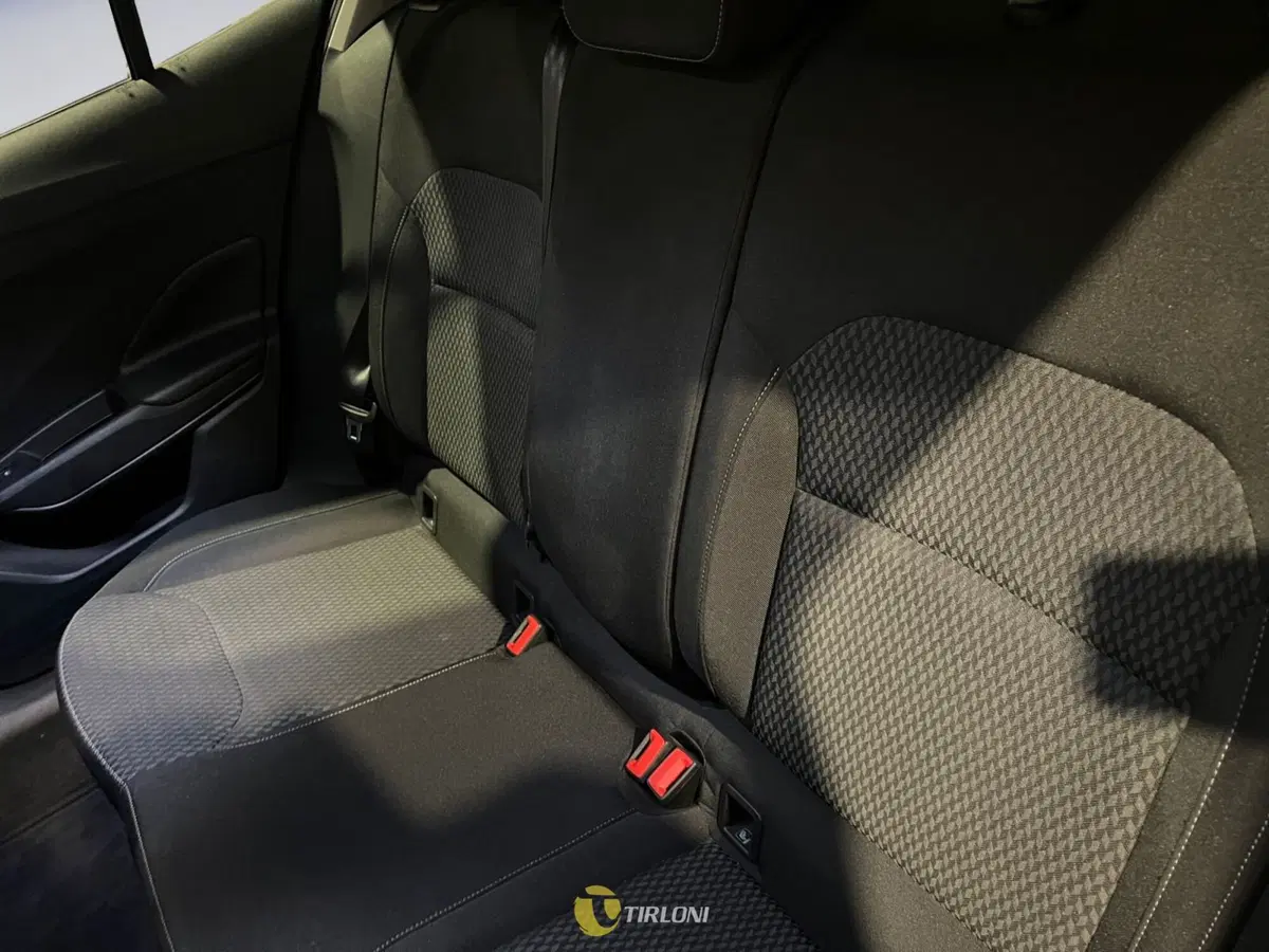 Skoda Fabia usata a Milano (12)