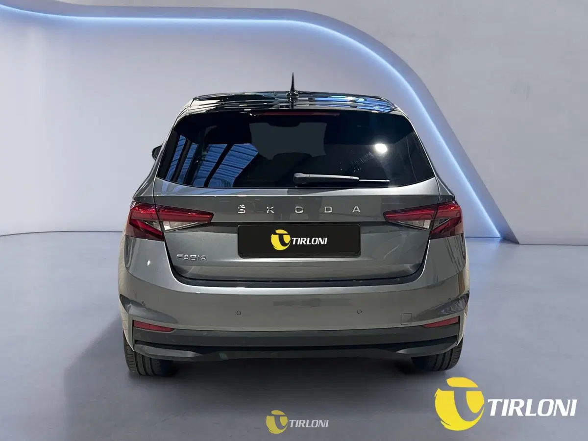 Skoda Fabia usata a Milano (7)