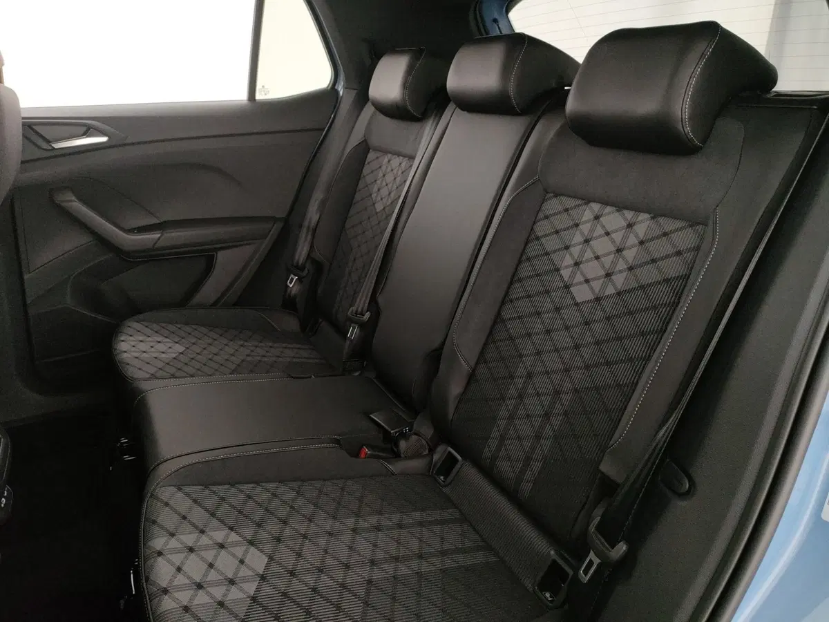 Volkswagen T-Cross nuova a Arezzo (15)