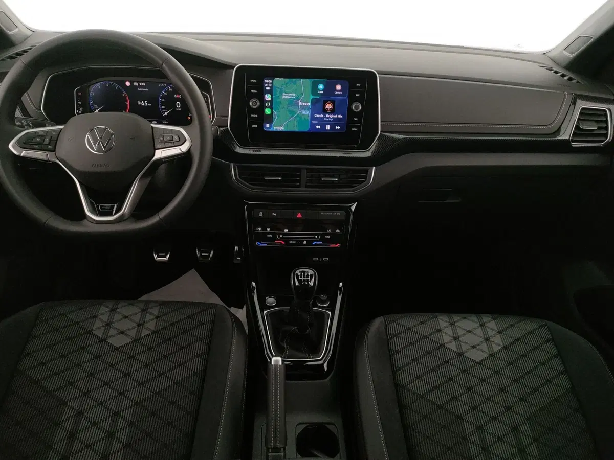 Volkswagen T-Cross nuova a Arezzo (16)